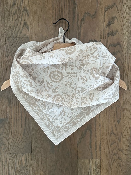Vintage Accessories - Vintage Cotton Voile Floral and Paisley Print Scarf in White and Tan 26.5" sq